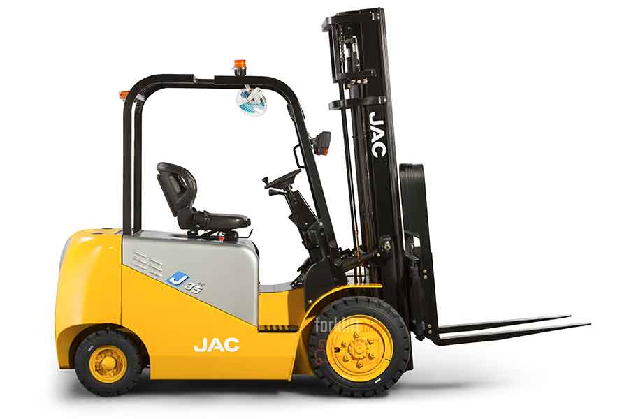 JAC J35 в стерильной зоне фармацевтического предприятия