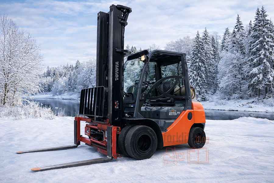 Вилочный погрузчик TOYOTA 02-8FGF25 на газе и бензине — экономичное и устойчивое решение для логистики, производства и складских комплексов