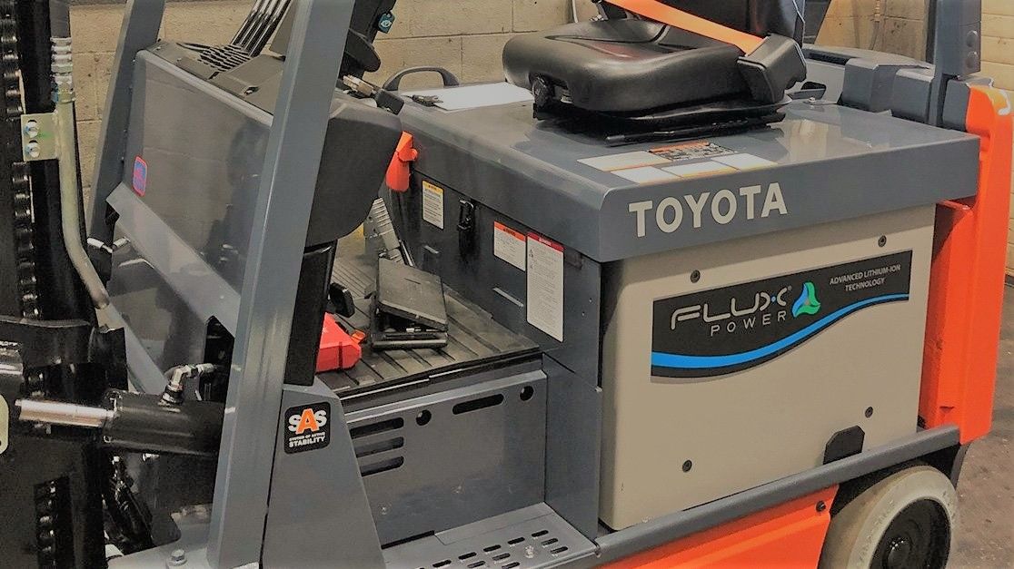 погрузчик toyota с li-ion аккумулятором flux