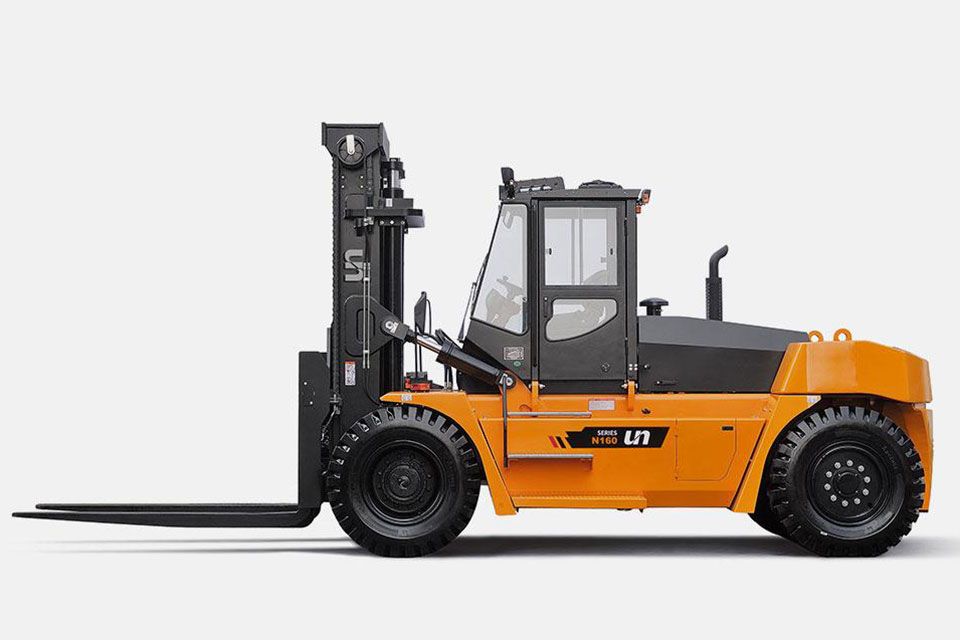 История компании UN FORKLIFT