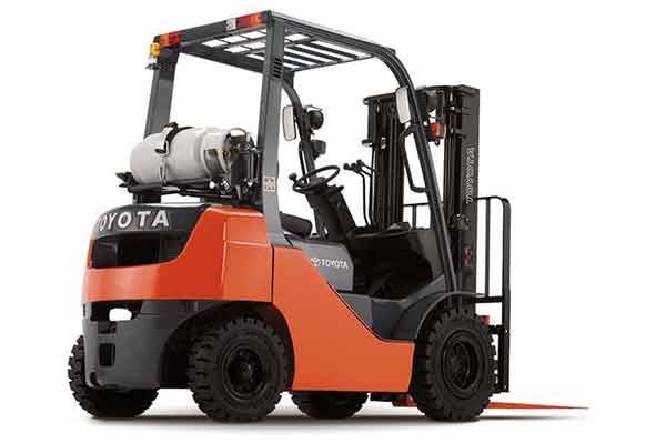 Вилочный газовый погрузчик Toyota 02-7FG10