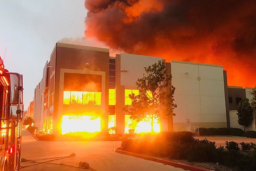 Пожар на складе AMAZON