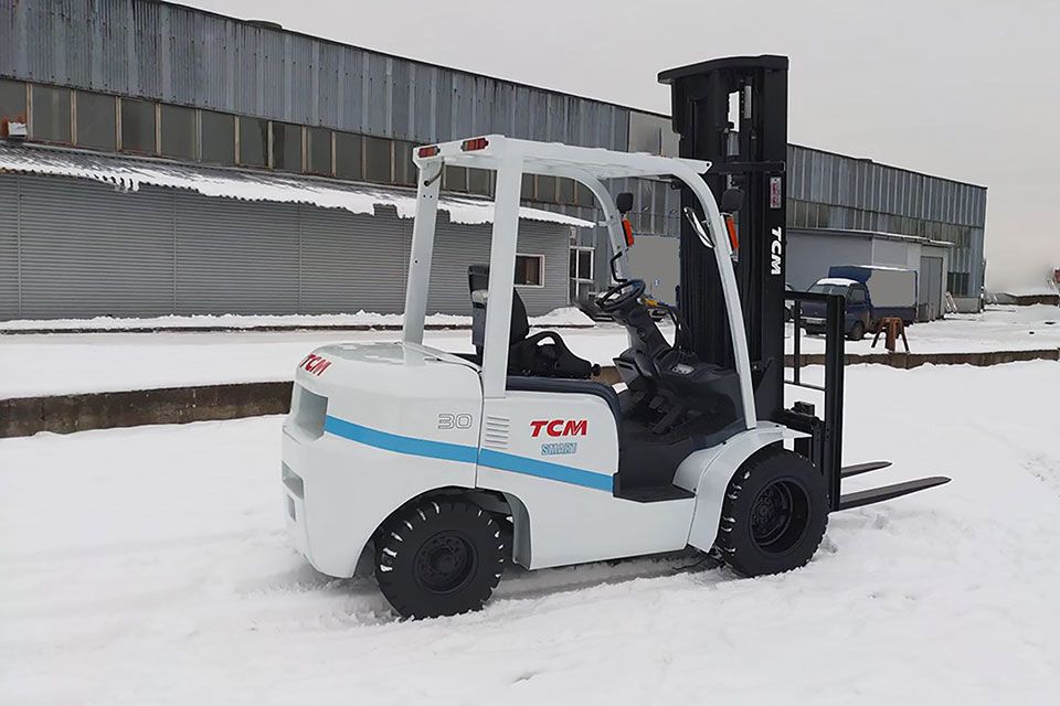 Новые вилочные погрузчики TCM FD30T3CZ серии iNOMA