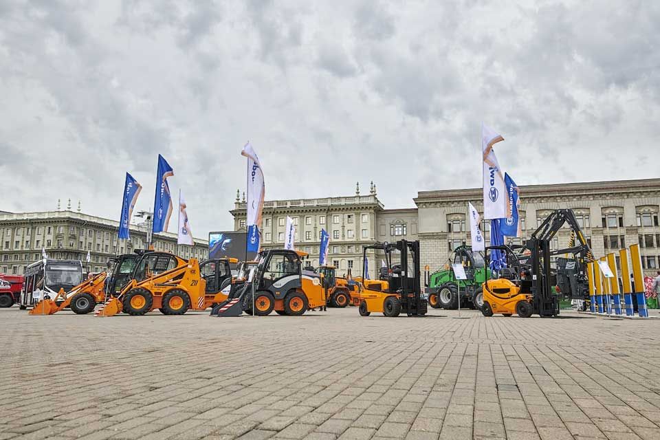 Ассортимент выпускаемой техники Амкодор