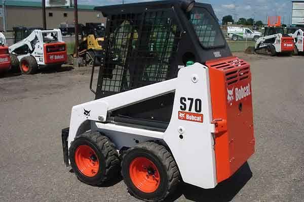 Минипогрузчик Bobcat S70: мощный бортовой помощник для любой задачи